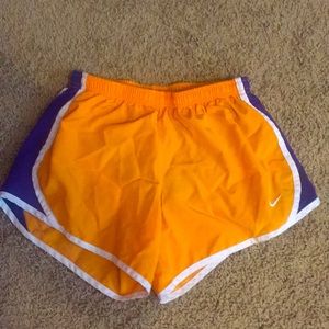 Girls large nike shorts